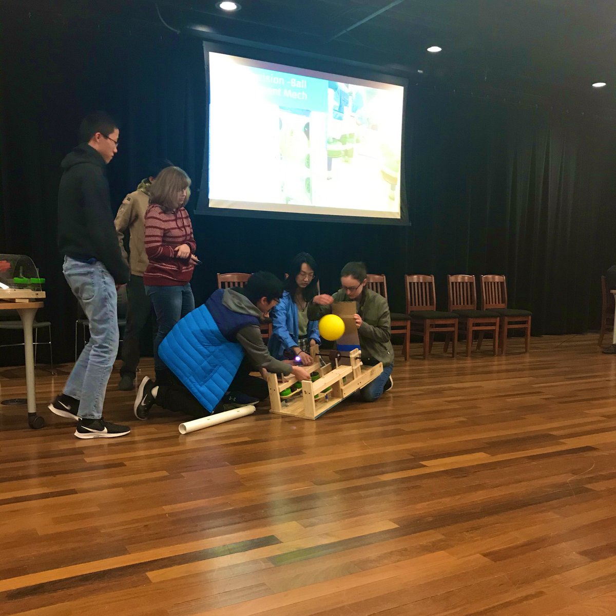4786nicoletfear's tweet photo. Our students have spent the past three days prototyping mechs for this year’s #INFINITERECHARGE!!! Today we got to watch everyone’s ideas come to life! #nicoletfear #frc2020 #sopumped https://t.co/M51LekFA7B