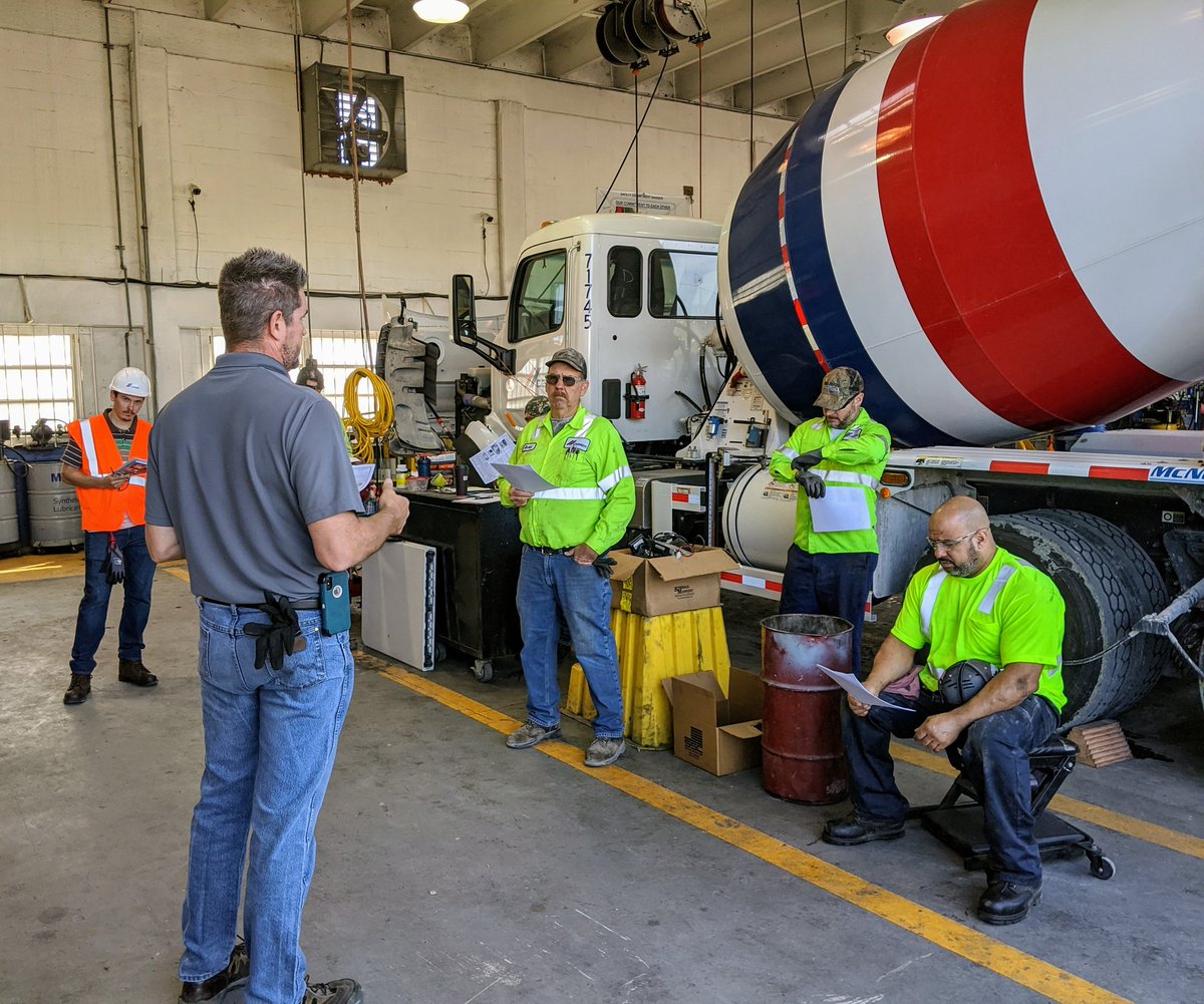 Today @CEMEX_USA Cocoa Maintenance Shop the team came together for #SafetyWeek 2020! They participated in #safety activities and are commitment to achieving #Zero4Life.