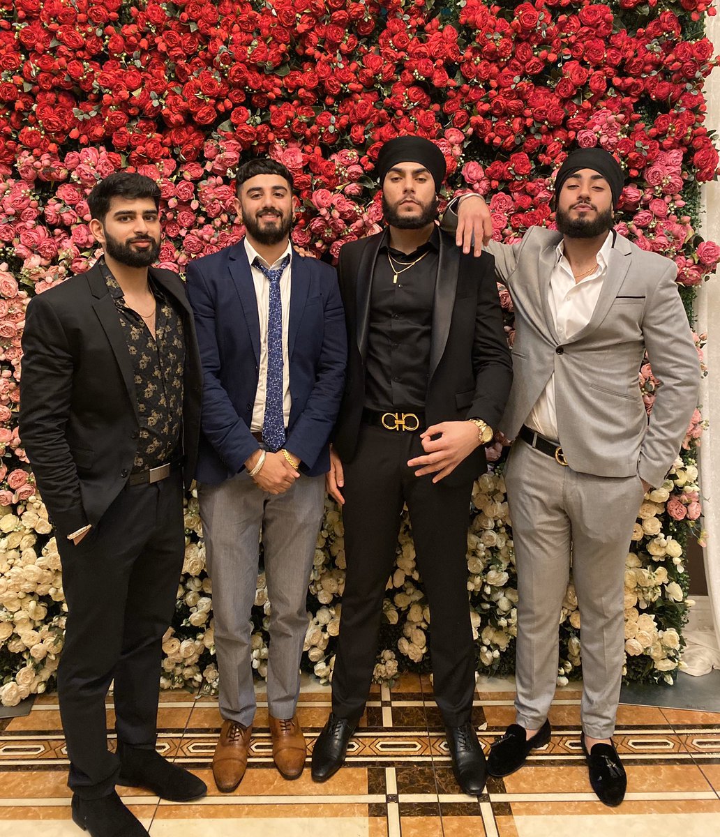 ThisisnotHarryK's tweet photo. La familia https://t.co/klu3dpnS6X