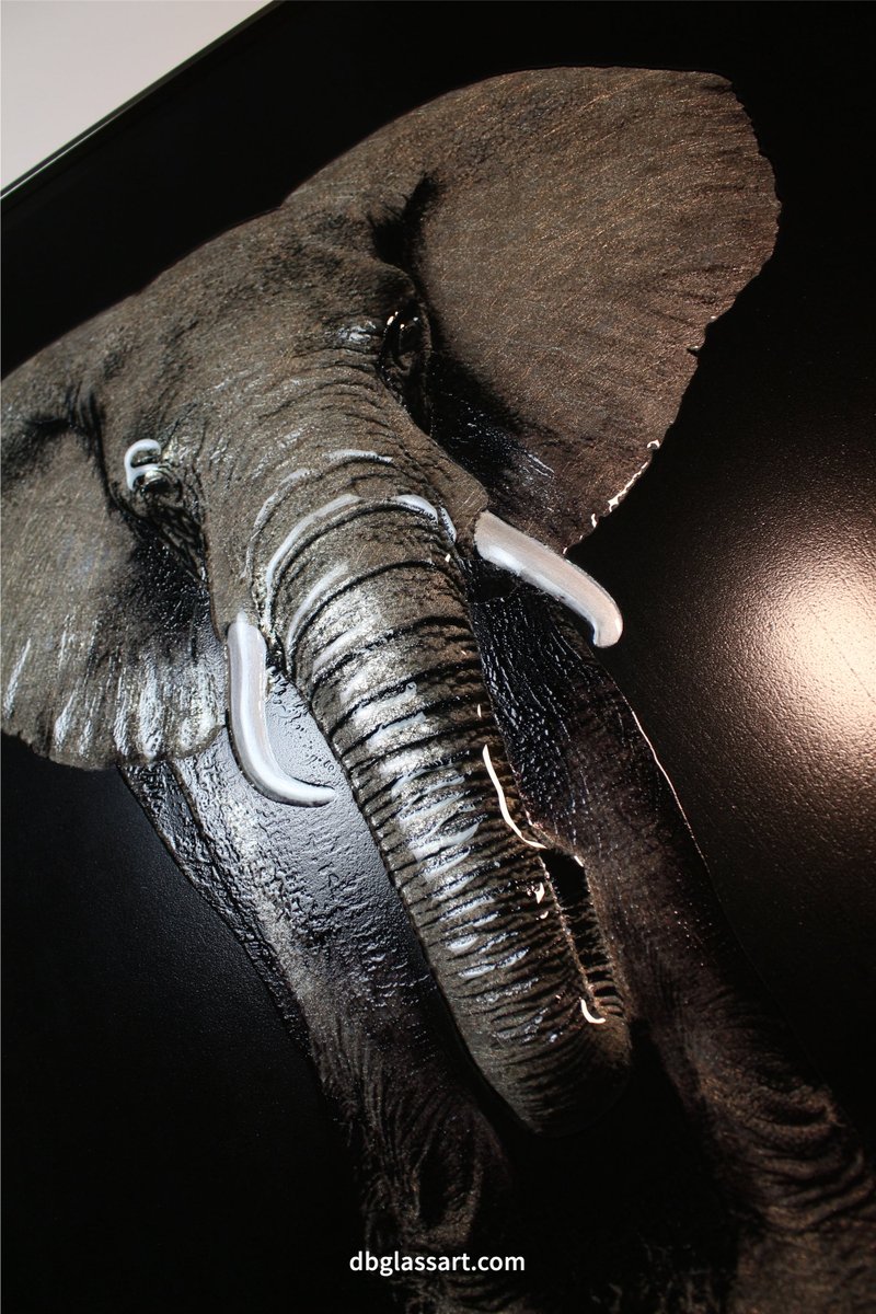 Wild Africa- Leopard, Elephant, Zebra
Size: H800x800mm each
Material：#fusedglass
#fusedglassar #interiordesign #lifestyle #africaart #leopardart #elephantart #zebra