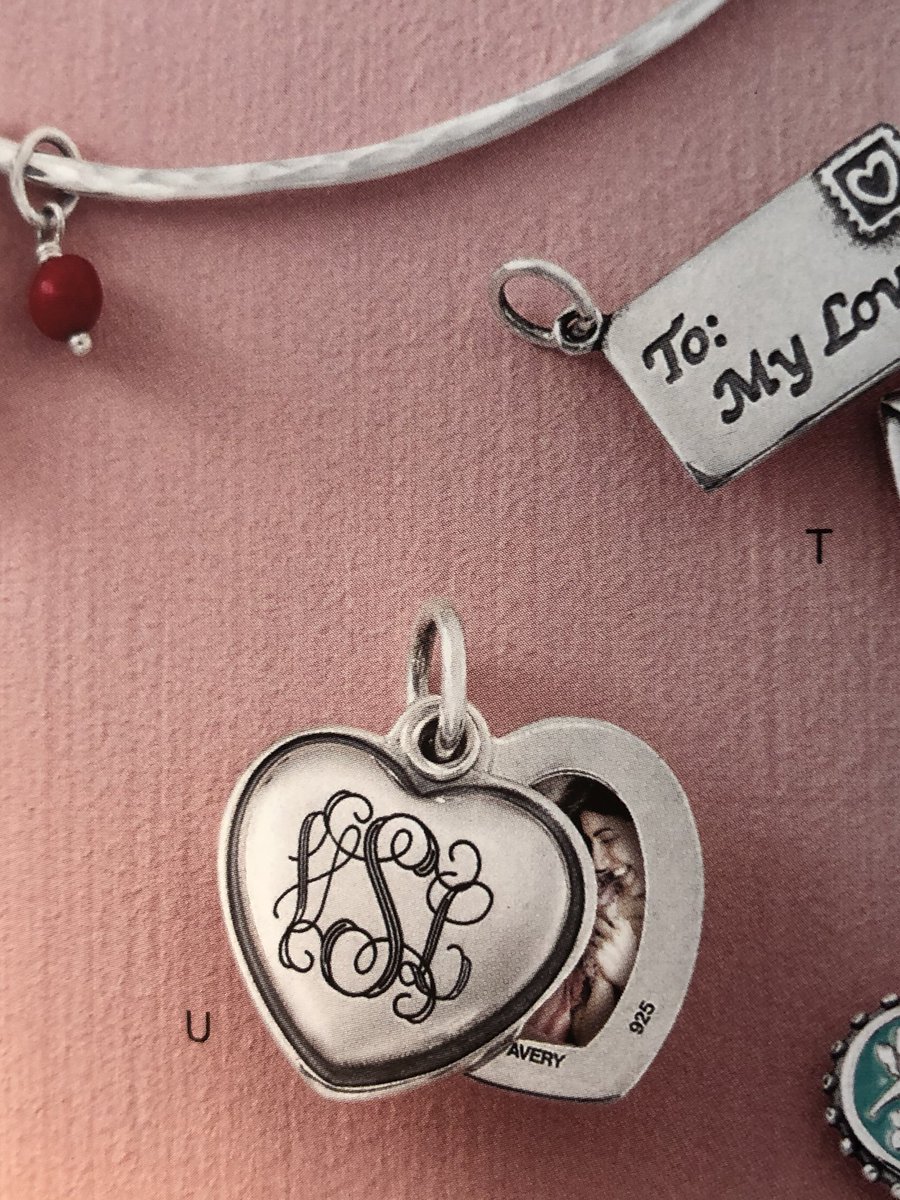 kaitlyntamiah's tweet photo. sooooo why did james avery’s valentines day collection pop off??? https://t.co/qTKn0pDs5u