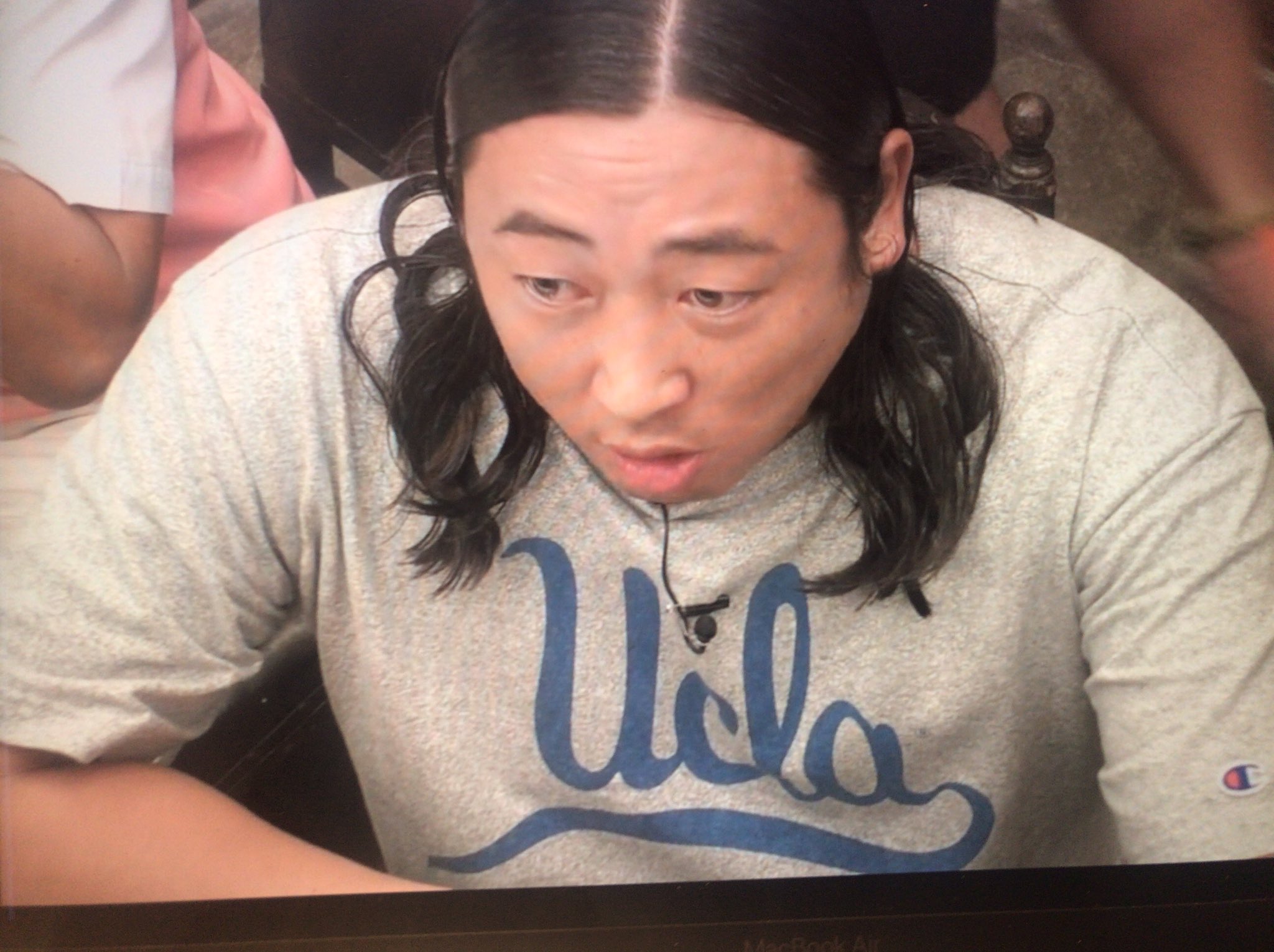 ট ইট র Nfl Fan ロバート秋山ドキュメンタルでuclaの服着てて完全に庄島さん