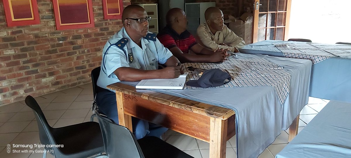 MecSello's tweet photo. 08 January 2020

MEC of Community Safety and Transport Management Sello Jonas Lehari meeting with SUTA leadership concerning their grievance. 

#ThumaMina https://t.co/Ua2x9JRdTv
