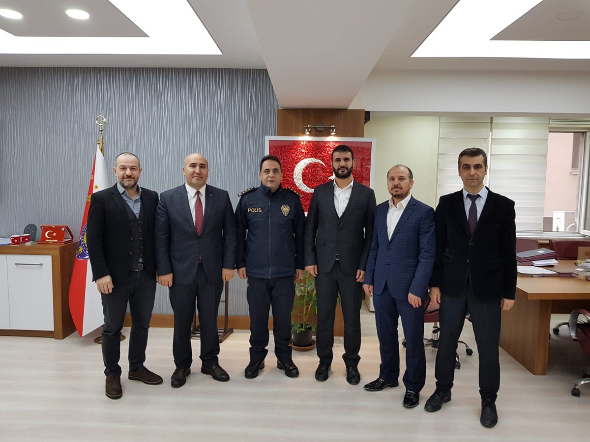 Gebze Emniyet Müdürü Sayın Adil Uğur Bilgili'ye hayırlı olsun ziyaretinde bulunduk. 
<a href="/Ensar_Korkmaz/">Ensar Korkmaz 🇹🇷</a>