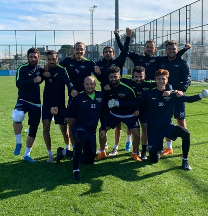 💪 Antalya'da Hazırlıklar Sürüyor !

Antrenman Maçını Kazanan Takım 👊👏 <a href="/bayarr9/">Bertuğ Bayar</a> <a href="/SokolCikalleshi/">Sokol Cikalleshi</a> <a href="/mreis24/">Muhammet Reis</a> <a href="/GkhanDegrmenci/">Gökhan Değirmenci</a> <a href="/erhancelenkk/">Erhan ÇELENK</a> <a href="/yeral_halil/">Halil yeral</a> <a href="/BabacanAlperen/">Alperen Babacan</a>