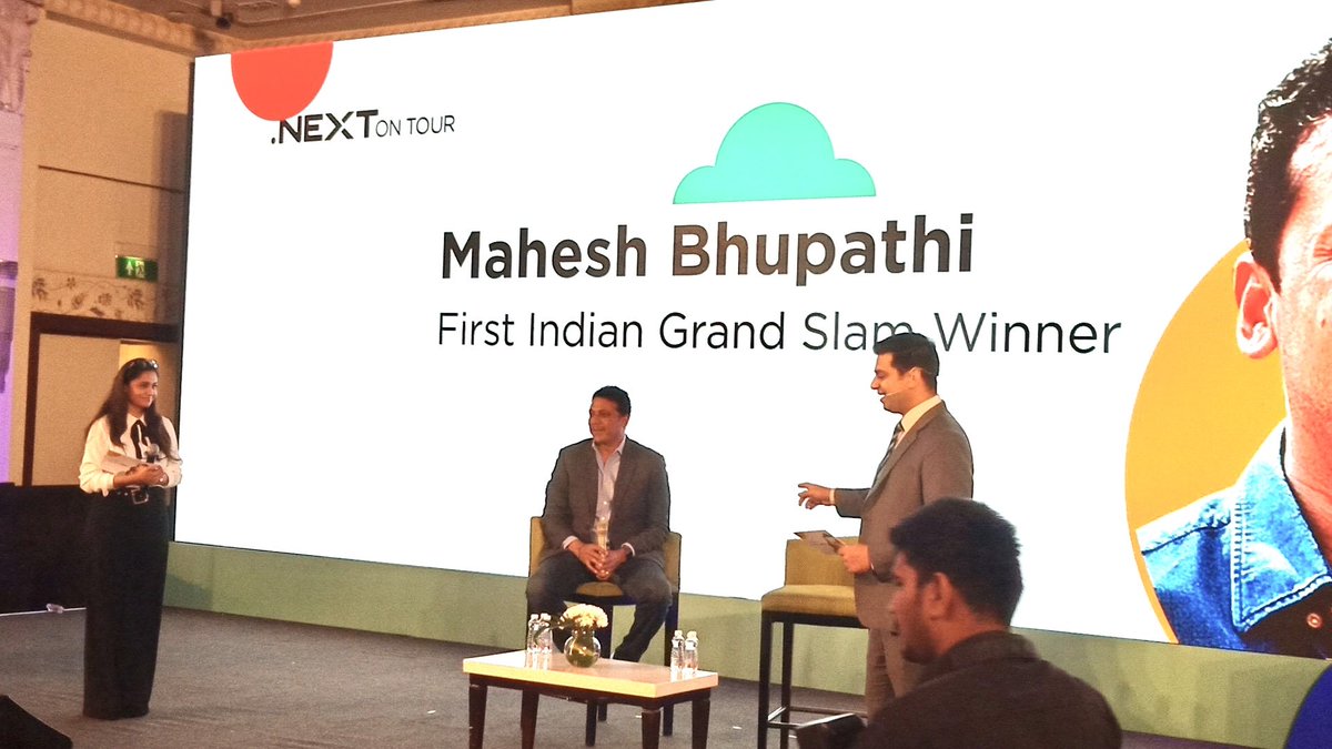 EmceeSarita's tweet image. Sharing the stage with @Maheshbhupathi 😍

@Nutanix&apos;s #NextOnTour with
@FaizShakir (of @NutanixIndia) on stage 😀
PC: @TechButthead 

@EVENTFAQS #EVENTFAQS #NothingLikeTalking