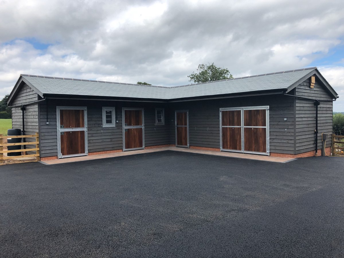 We’ve announced the winners of ‘Abbey &amp; Lyndon’s Project of the Year'👏🏻

The winners were: 

Residential-Kitchen Extension, Callow Hill #Redditch

Commercial-New Build Stable Tack Room #Hanbury

Congratulations to our winners who both were presented with a Hamper from <a href="/damon150/">Damon Auld</a>