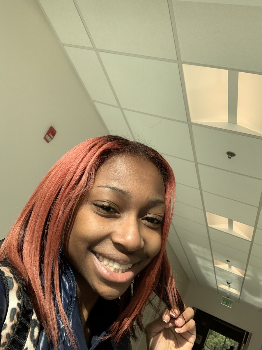 dd_williams12's tweet photo. so I took a leap and I went red. something I told myself I would never do when i was younger. never thought I would look this good 😌 https://t.co/z9PonqlEk4