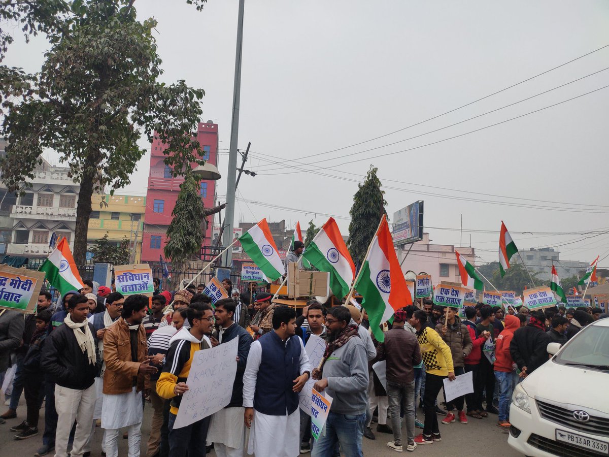 Kashifalamgir's tweet photo. #weagainstcab
#AgainstCAA
#Againstnrc
#SaveDemocracy
#JNUProtest https://t.co/WNvSAIKoac