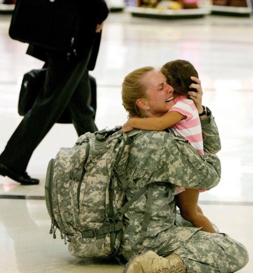 itzyoungabi's tweet photo. This kids might not get to see their parents again please let's end this!! Before is too late #IranvsUSA https://t.co/kZINBGOzPd