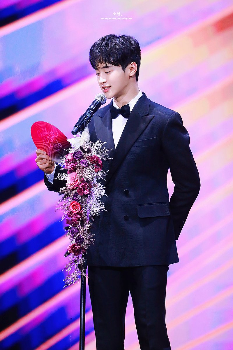 200105 GDA

대존잘💕
 
#장동윤 #동윤 #골든디스크어워즈