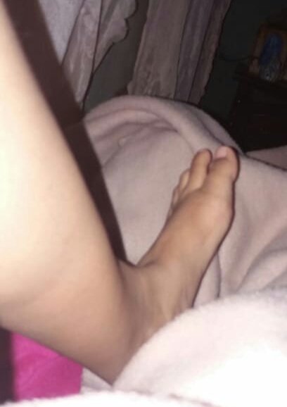 Feets_07's tweet photo. #Feet😍😍😍👣 https://t.co/X26uV3QyBM