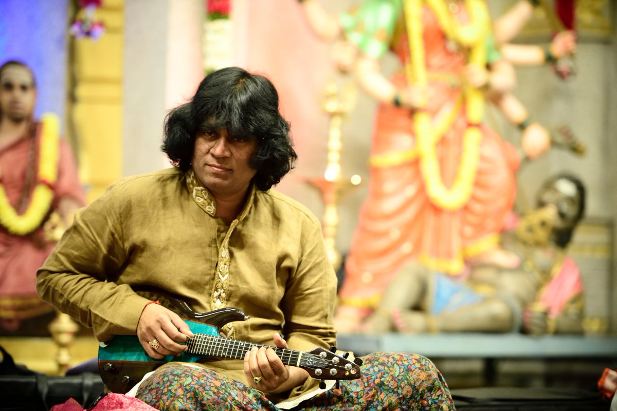 Performed At Sri Surabharathi Sanskrit And Cultural Foundation Concert Along With Banglore V Praveen Ji.

#mandolin #mandolinurajesh #urajeshmandolin #mandolinrajesh #rajeshmandolin #mandolinsrinivas #mandolinbrothers