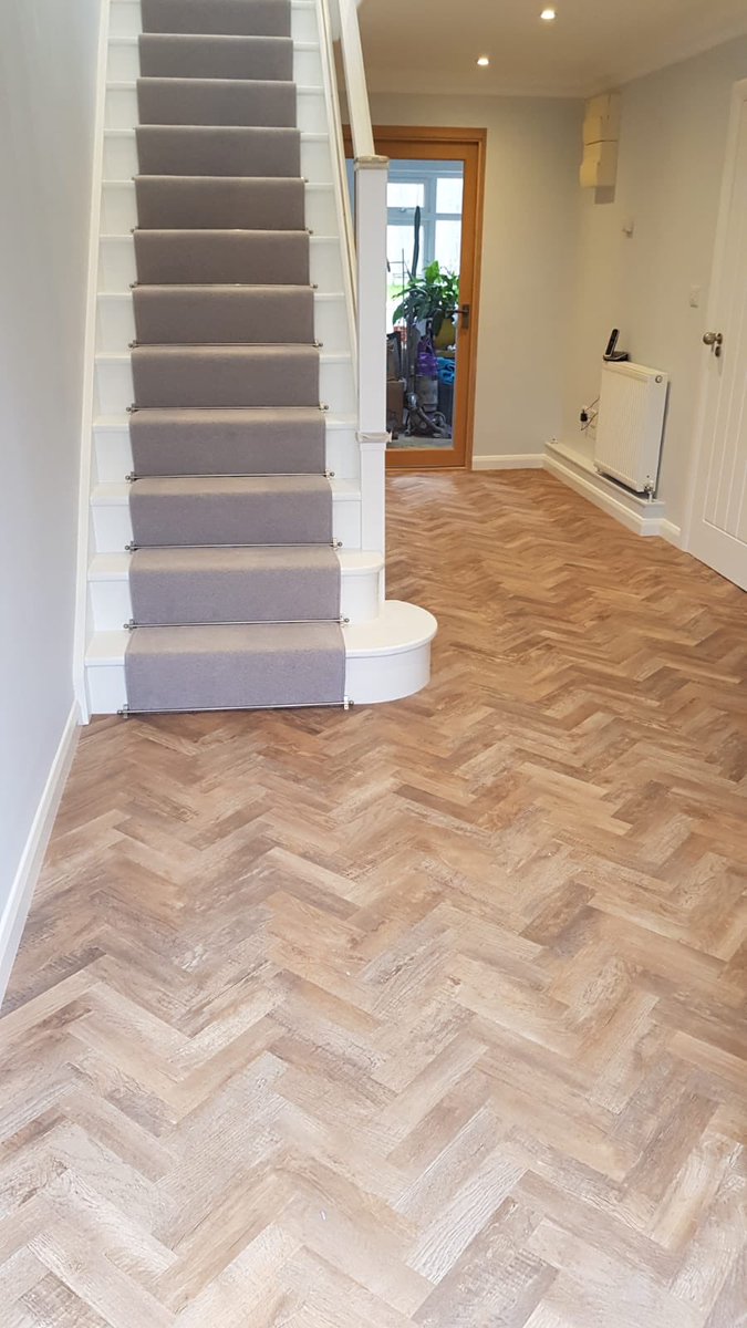 smith_and_sons's tweet photo. Recent install before Christmas in @ModuleoUK small plank herringbone transforming this hallway. The stair runner and rods really finishes off this lovely job! #herringbone #lvt #flooring #carpet #stairrunner https://t.co/WiFITh0GKF