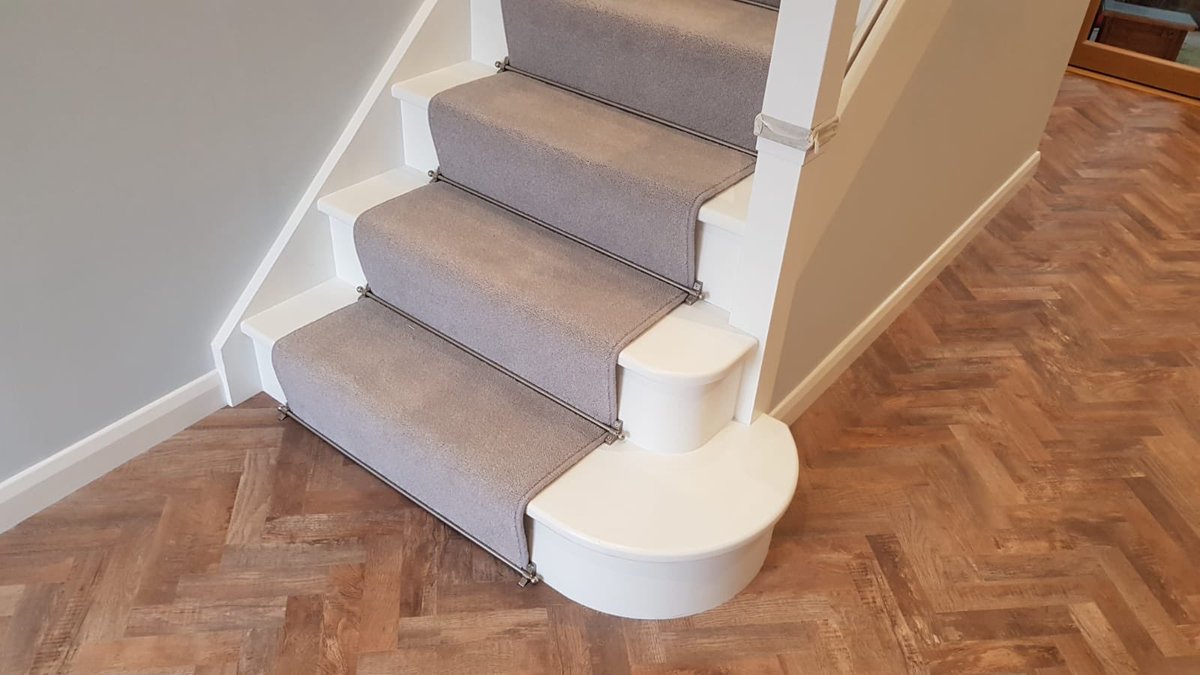 smith_and_sons's tweet photo. Recent install before Christmas in @ModuleoUK small plank herringbone transforming this hallway. The stair runner and rods really finishes off this lovely job! #herringbone #lvt #flooring #carpet #stairrunner https://t.co/WiFITh0GKF