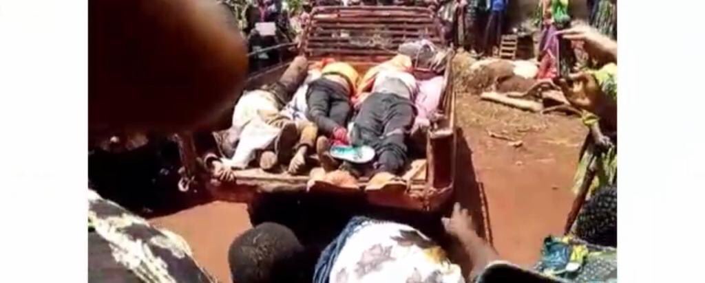 RobertR41182121's tweet photo. A #fakeUN secretary that is in partnership with the 1%  | A French #neocolonialist president who benefits directly [#France extracts $500BN annually from #African resources] from the satanic genocide | #Stop the #GenocideInSouthernCameroons ! | #OWE #GiletsJaunes ! https://t.co/F5naa6pR9w