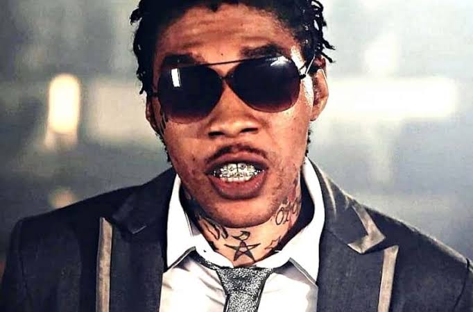 Happy belated birthday to the Don Vybz Kartel. Man\s a legend 