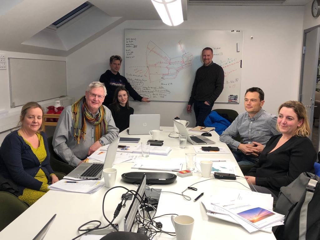 Malardalsradet's tweet photo. #EnBättreSits tjänstepersoner på plats i @Linkopingkommun för arbete med uppdaterad #Systemanalys och givande dagar på @vtisweden @transportforum. Vi ses i monter 40! 🎉👍🛤 #Transportforum #TForum2020 #Transportforum2020 https://t.co/i4D16yEdto