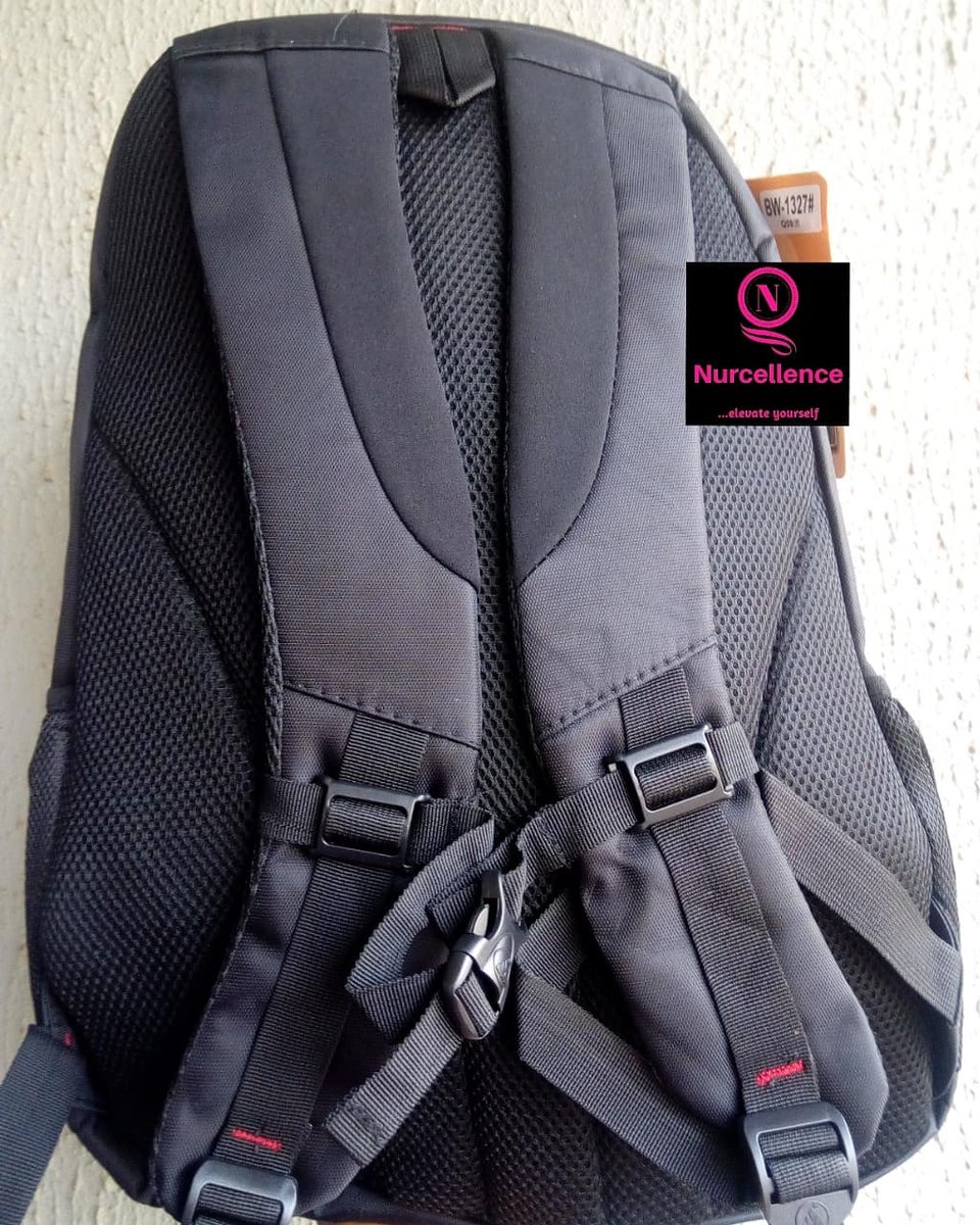 nurcellence's tweet photo. This is the bag that we call BLACK AND SHINE😄.
This backpack is suitable for EVERYONE.

✔Students
✔Women
✔Men
✔As a laptop bag
✔To be taken along when you travel

The bag is easy to wipe clean and a REAL CLASSIC.

Price: 5,000 naira only

Available to be bought now,now😁. https://t.co/Xmo0OvMsLq