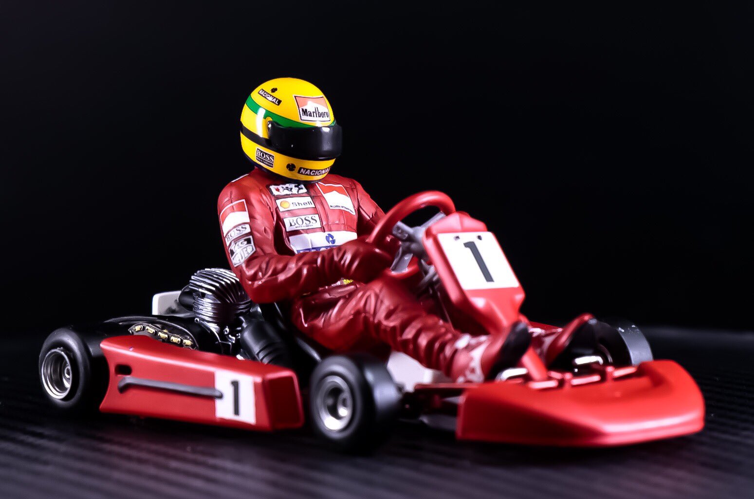 海外 送料込み 高品質 アイルトン・セナ F1 1993年モデル 実用