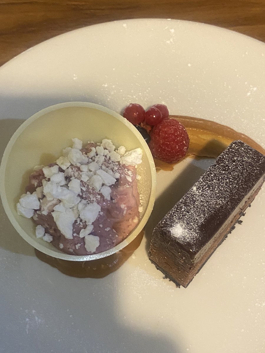 #TheCockInnStAlbans new dessert winter fruits with #lescurecream #valrhona solstice  nice one chef Julian (Joolz his ture friends can call)