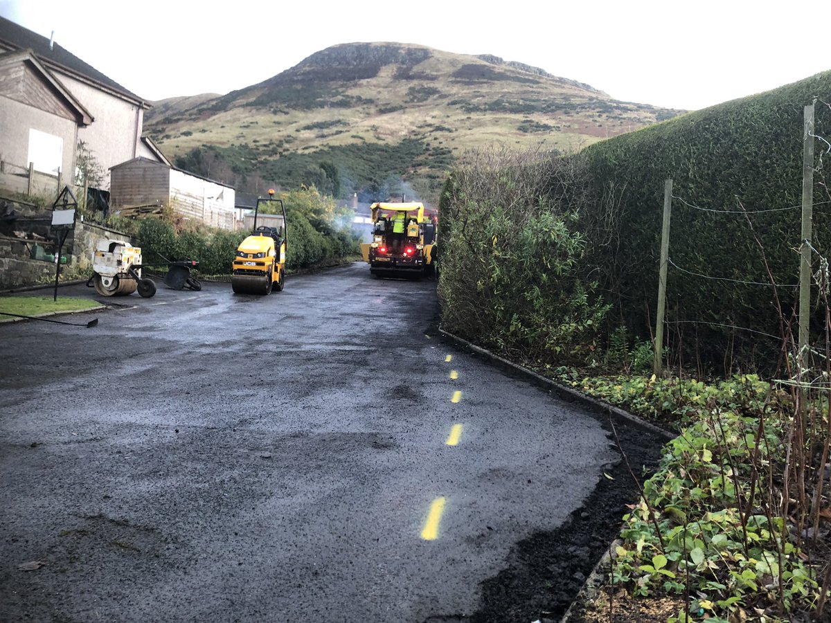 EBroadsurfacing's tweet photo. New driveway resurfaced in Kinross this week. https://t.co/ZtVZo7KDYV