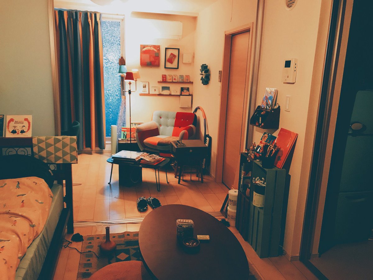 わごろ わごろんちのかぐは とうきょのわごろんちがもでる 学生のころはインテリアデザイナーになろうとおもって勉強してたよよよ 家具とか雑貨がだいすきだから ピグパで家具かくのすごくたのしい 絵描きさんの作業環境が見たい