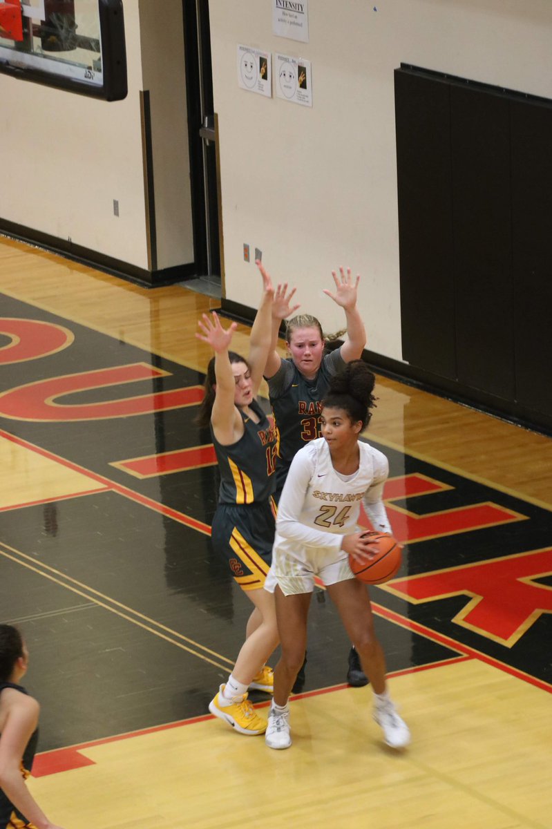 SRHSsquawk's tweet image. In a game that came down to the wire, @SouthridgeGBB outlast Central Catholic 51-50 in its penultimate non-league game. #GoHawks