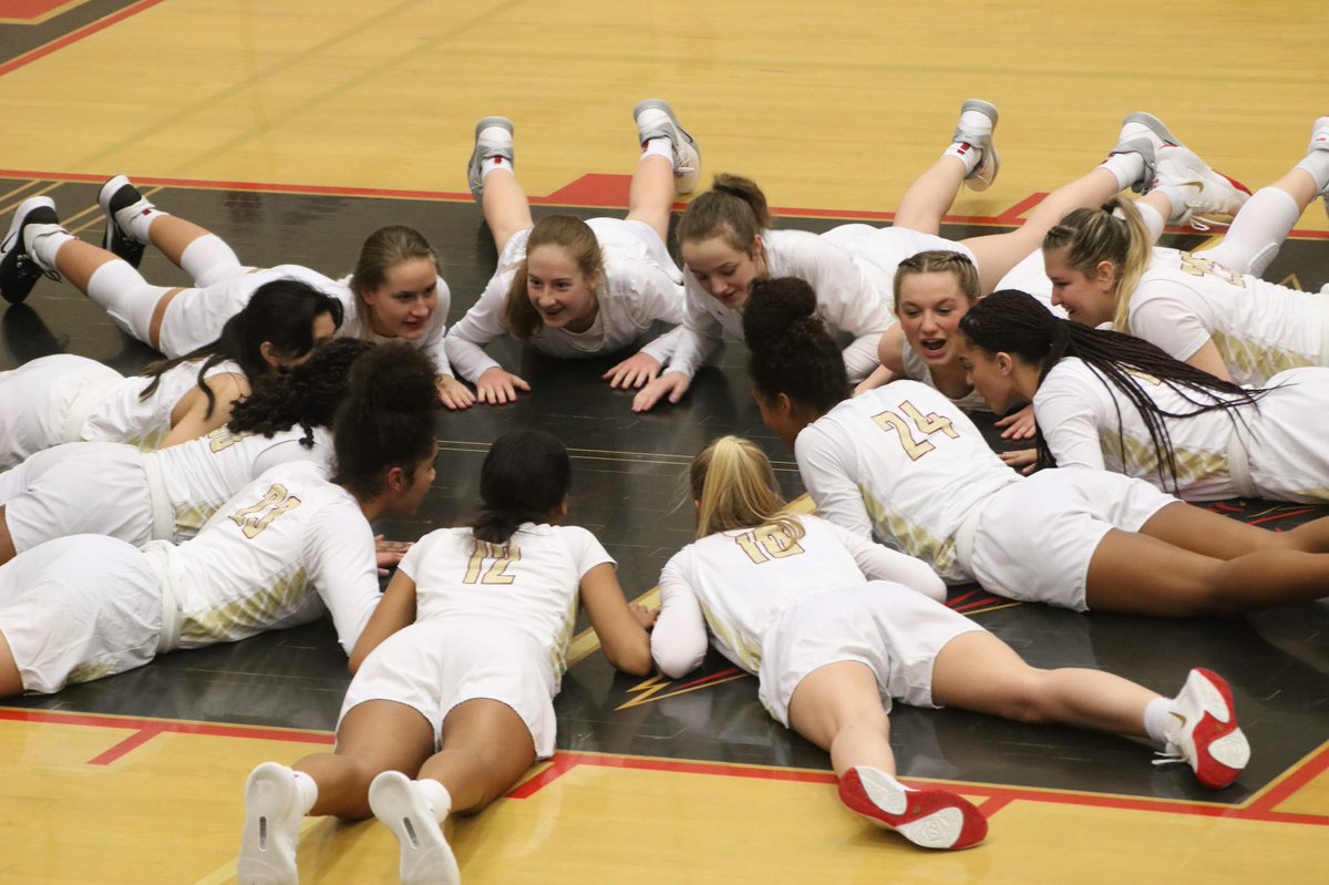 SRHSsquawk's tweet image. In a game that came down to the wire, @SouthridgeGBB outlast Central Catholic 51-50 in its penultimate non-league game. #GoHawks