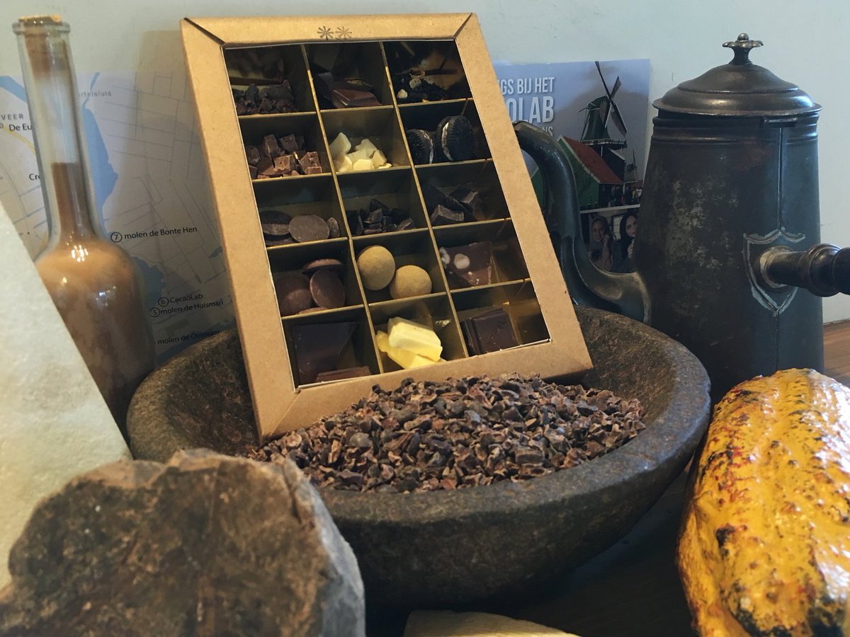 Our team enjoyed a tasteful Chocolate River Tour! We took the cruise from Zaanse Schans and tasted so many chocolates! Really nice to do! 
Bookable for groups via info@viptoursholland.com