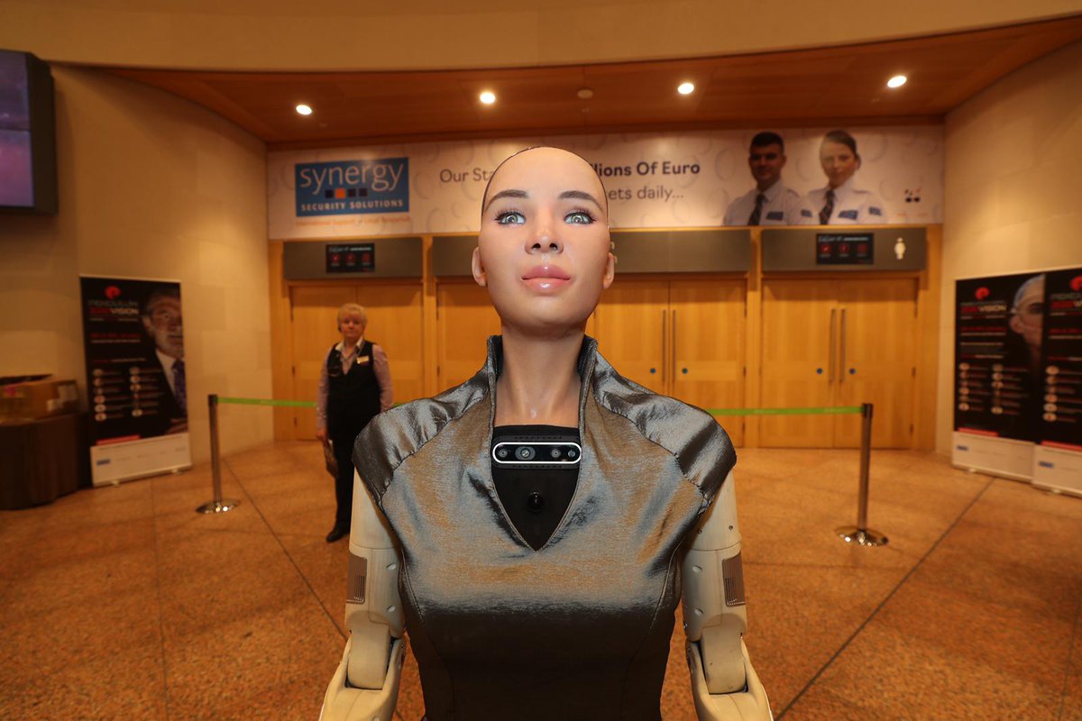 PendulumSummit's tweet photo. It may be early but #PendulumSummit has well and truly hit the ground running! Even @RealSophiaRobot is here networking before we kick off ☺️ https://t.co/b15FtMJv2Y