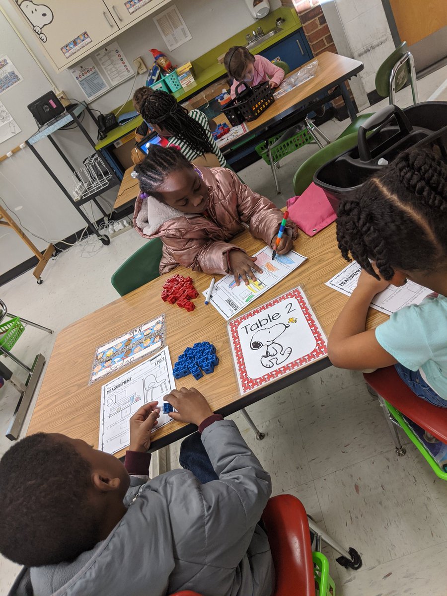 Kdnelson01's tweet photo. 1st grade rocking guided math this morning! @CESPantherCubs @Jpfrazier18 #letyourmindsetthestage https://t.co/vjDmVY0iyv