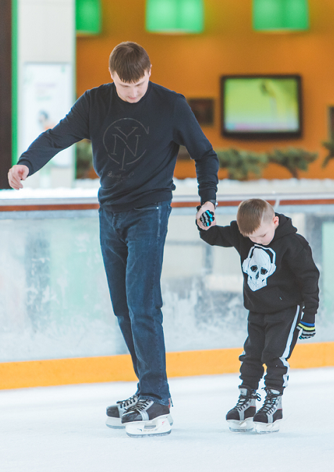 LivingAburg's tweet photo. No school today?  No problem!!  We have public skating going on today from 12 noon until 2 PM at the Libro Centre.  Only $3.25 per person or $9 for a family (up to 5 members).  Don't forget to bring your skates!  #Amherstburg #noonskate #publicskating https://t.co/8anqUSBbJi