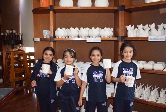 Mawakeb_Barsha's tweet image. G2 sts had a great time expressing their creativity at @ceramiccafestudio, painting &amp;amp; decorating mugs in an array of colors &amp;amp; patterns #creativity #practicalart #fieldtrip