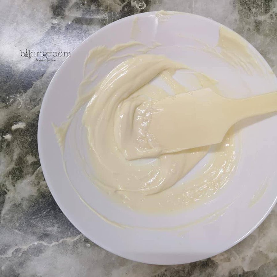 FoodPornMalaysia on Twitter "2. Cairkan coklat putih guna kaedah