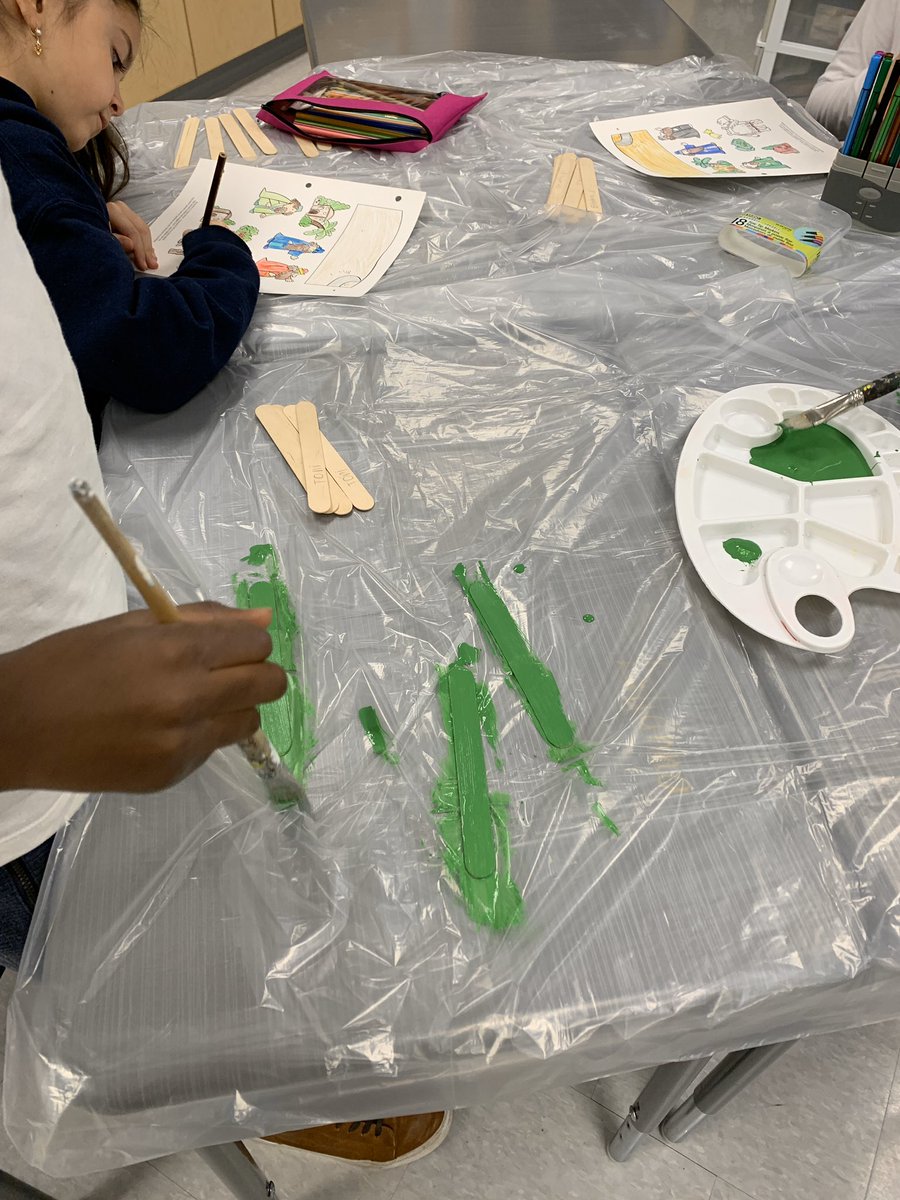 Creating a 3D craft that celebrates the Epiphany of Our Lord. <a href="/PFS_YCDSB/">PopeFrancis_YCDSB</a>