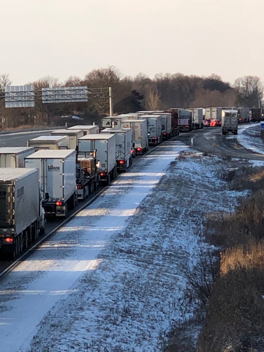 SWOXfire's tweet image. An emergency kit is always a comfort to have in the vehicle. Carry water and some high energy snacks as well as toilet paper. Cell phone and charger and this time of year keep the fuel topped up. Don't forget needed medications. You could get stopped in traffic.