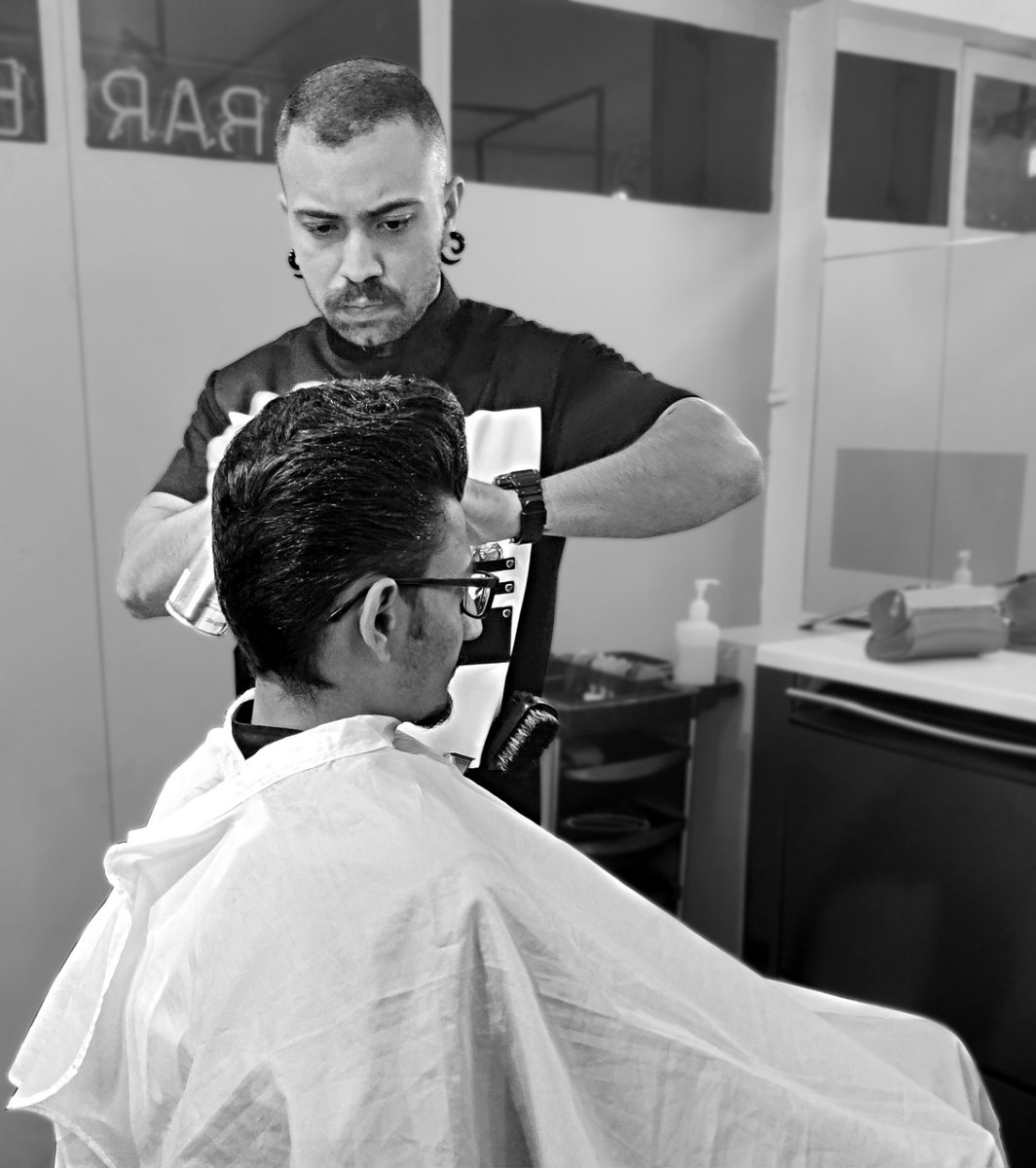 Barber #Pratik working deep on the pompadour!!

#BarberLife #Hairstyles #Beard #Hairstyle
#HairstylesForMen #HairstylesForGirls #Hairstyle2019 #Bearded #Beardstyle #Beards #BeardMan