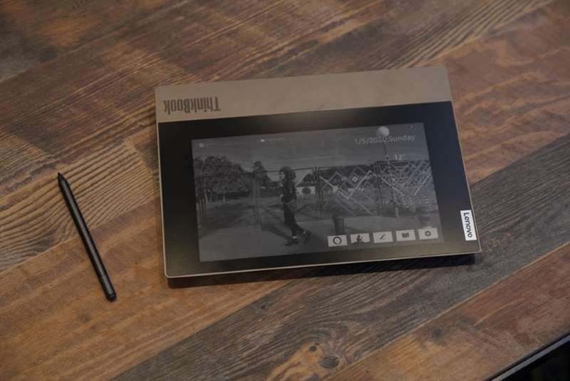 Lenovo's E Ink laptop lid feeds your screen addiction even when your ThinkBook is closed. Read more: ift.tt/2tFbVvP