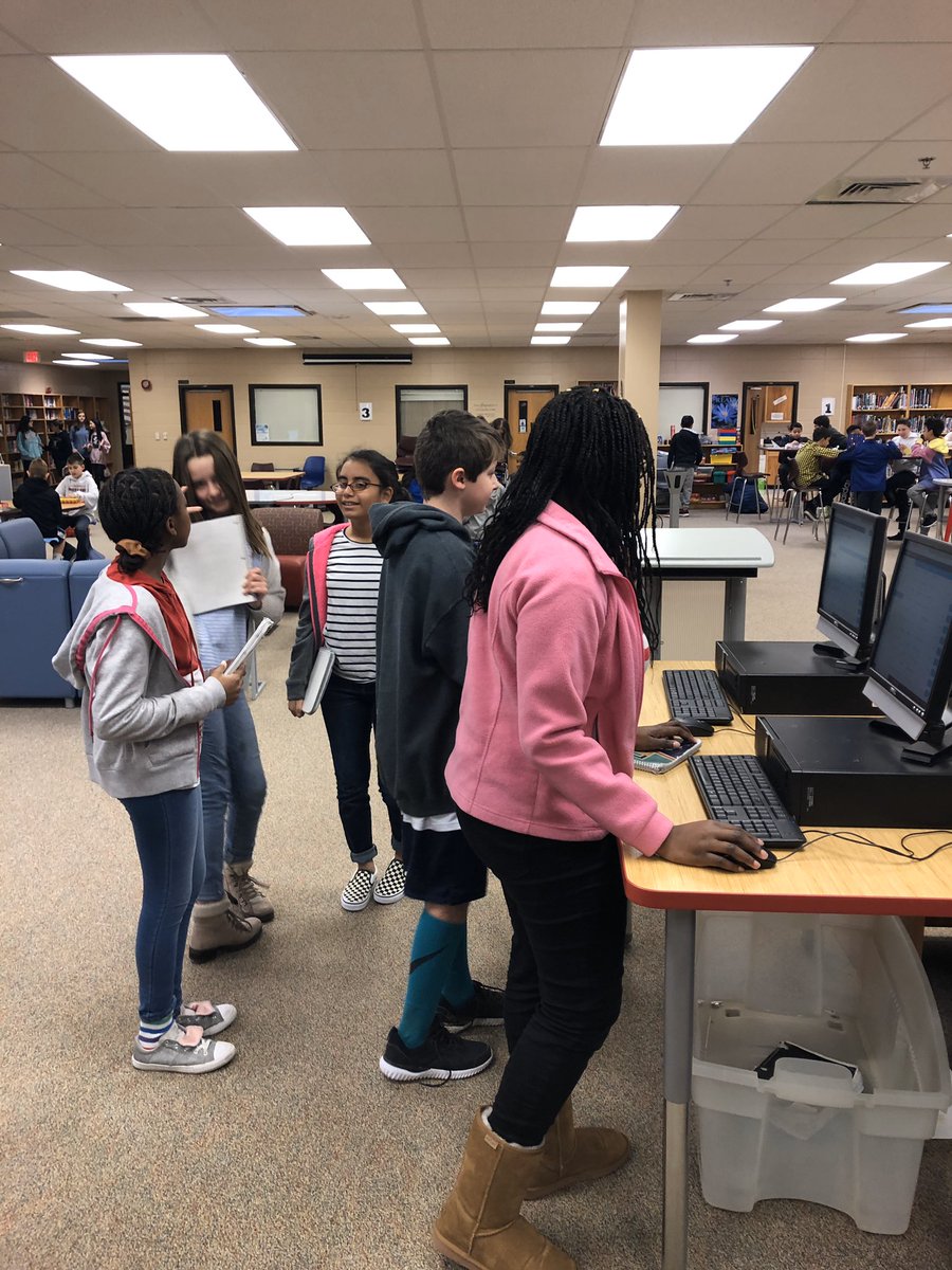 AwtreyCLC's tweet photo. Love a busy morning in the CLC! @AwtreyVikings @glma @CCALMS @AnitaReads https://t.co/BlDhhfu8vZ