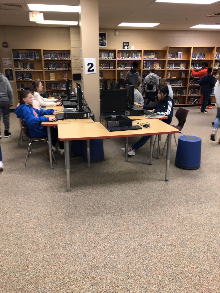 AwtreyCLC's tweet photo. Love a busy morning in the CLC! @AwtreyVikings @glma @CCALMS @AnitaReads https://t.co/BlDhhfu8vZ