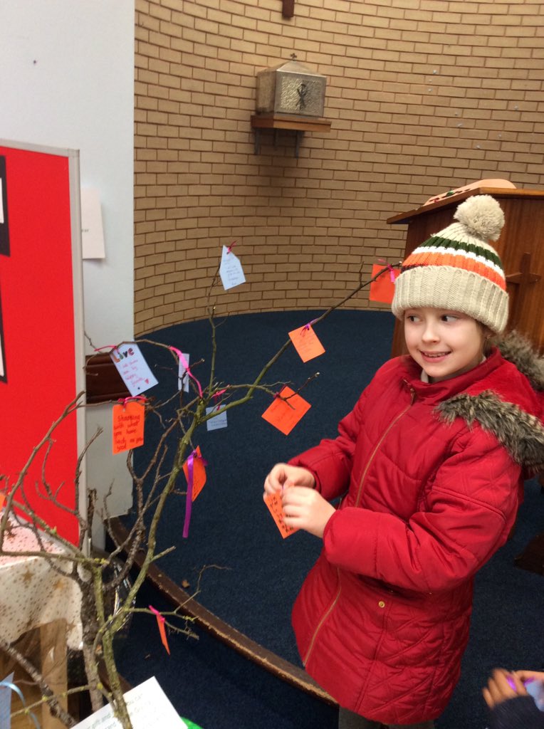 StBernsPrimary's tweet photo. Our Prayer Club are inviting the school to learn that God speaks to us through prayer. We chose gifts to help others #RE #GiftTree https://t.co/btTz28Y4dn