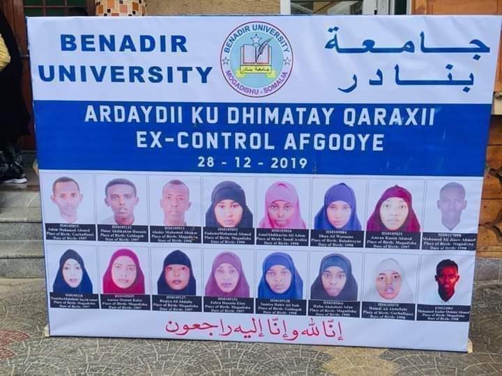 ExGurmad's tweet photo. Waxaan tacsidda iyo tiiraanyadda la qeybsaneynaa Jaamacadda Banaadir iyo dhamaan ehelka iyo waalidka ardeydii lagu xasuuqay Ex Kontrool.
Waa maalin murugo iyo uur kutaalo leh.
#ExControlAttack https://t.co/fWfYRugEhH