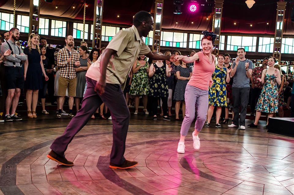 #Whoop #whoop 🙌 we are back <a href="/FunkyfishClub/">Funkyfish Bar & Club</a> #tonight and we are beyond #excited to see you again ... it’s been far too long! Beginners #swingdance class 7.30, Intermediates 8.30 and #everyonewelcome ￼😀

facebook.com/events/s/swing…