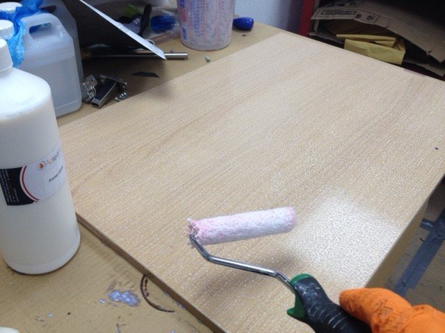 BluSkyLtd's tweet photo. Little project on the go today. Reviving some tired kitchen doors with epoxy resin to give them a new lease of life.
Check back later to see how we got on!😀

After removing the door + hardware, we have just given it a light sand, then applied a primer.

#epoxy #kitchen #makeover https://t.co/UNnmpNqImr