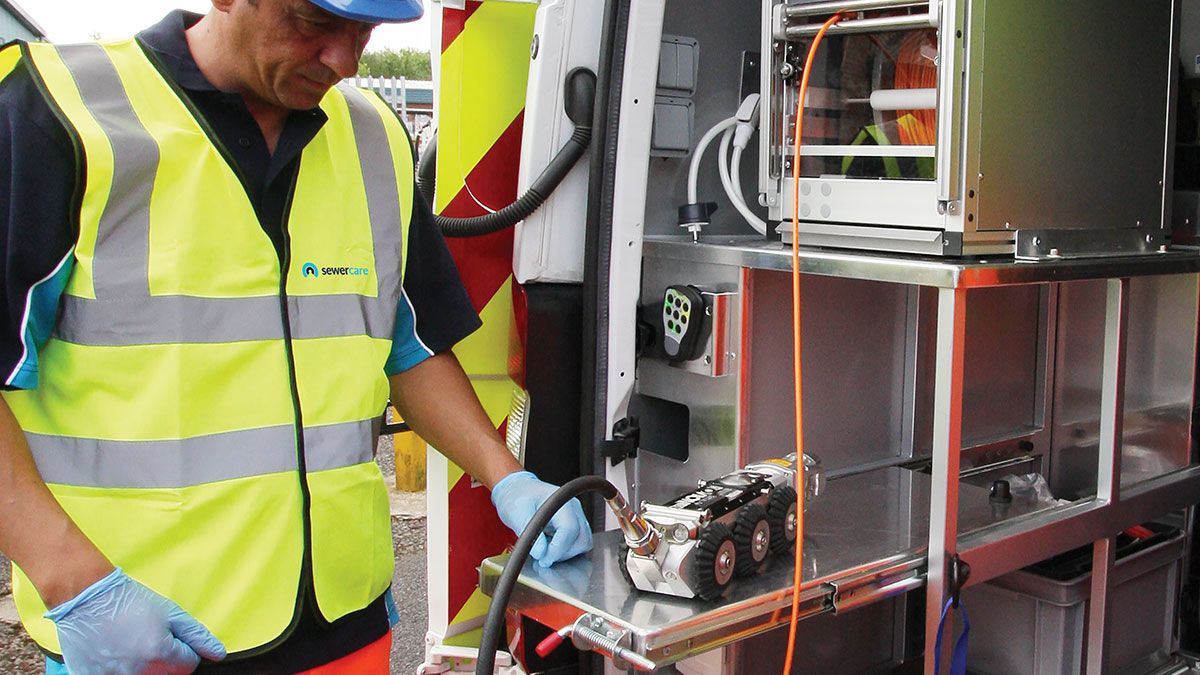 SewerCareUK's tweet photo. All #SewerCare team members are highly trained to help guarantee a safe working environment and experienced to ensure your job is completed successfully. #SewerCare #drains #drainage #sewer #drainrepair #sewerrepair #utilities https://t.co/qY6SVW4b9q