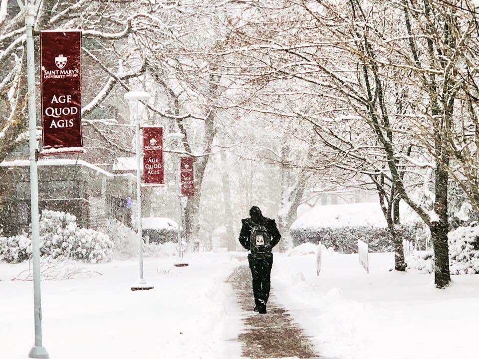 smuhalifax's tweet photo. Due to anticipated challenging weather conditions, we are closed for the day. https://t.co/bmNEI9gRgZ #smualert https://t.co/HqWy0qXc02
