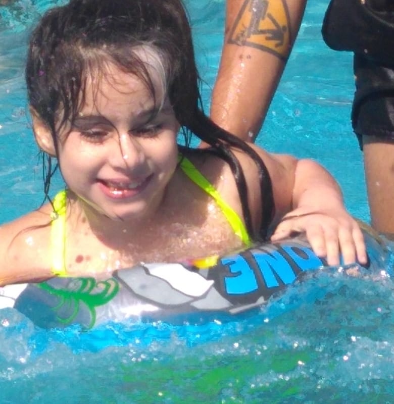 ADERID1's tweet photo. QUE VIVA EL VERANO. El Centro de Rehabilitación largó la temporada de colonia. Bebés, niños y adultos ¡todos al agua!
#centroderehabilitación #modoenero #colonia #enero
#todosalagua #nadiesequedaafuera #agua #aderid #generalvillegas #inclusion #empatia #Verano2020 https://t.co/Zuk4lGW4UZ