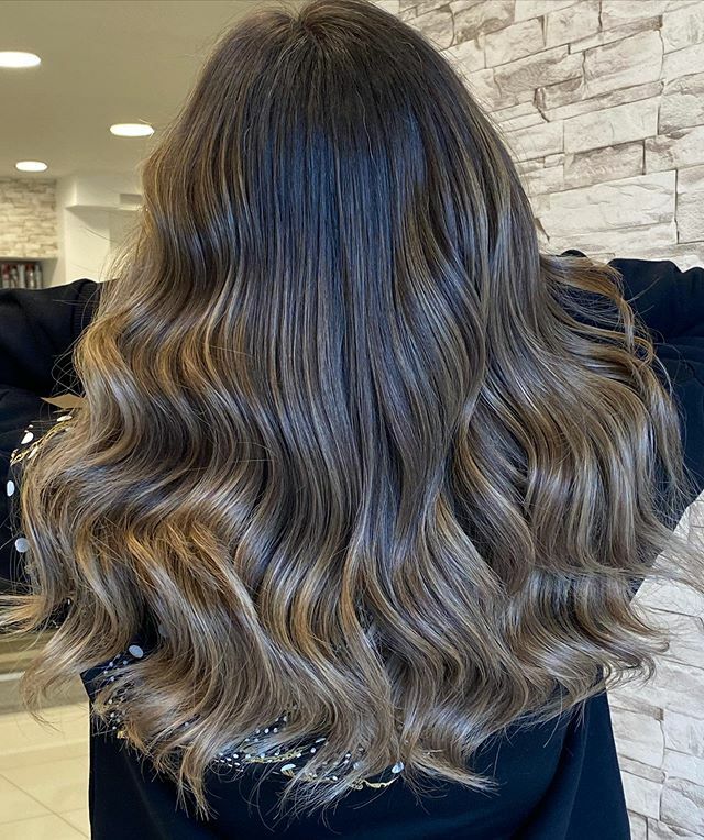emmaguzellik's tweet photo. Hair artist👉Tamer bey  #longhair #london #bursa #nilüfer #hair #hairdo #hairstyle #hairstyles #fashion #bride #weddinglondon #braid #newhaircolor #hairofheday #blondehair #loreal #kerastase #morocconoil #colorfullhair #hairpost #besthair #hairart #be… https://t.co/Hq0IHcVeay https://t.co/bb2848L0LT