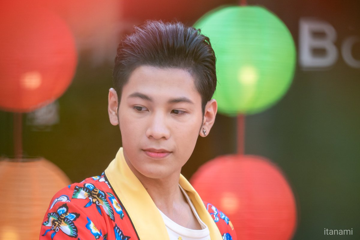 iiitanami's tweet photo. [08.01.2020]
เฮียสิงงงงงงงงงง ~
 #NescafeBlendAndBrew #ชงโชครับตรุษจีน #SingtoPrachaya https://t.co/rSNKZPPlmf